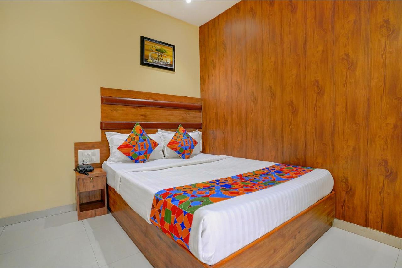Fabexpress Colaba Grand Hotel Mumbai Bagian luar foto