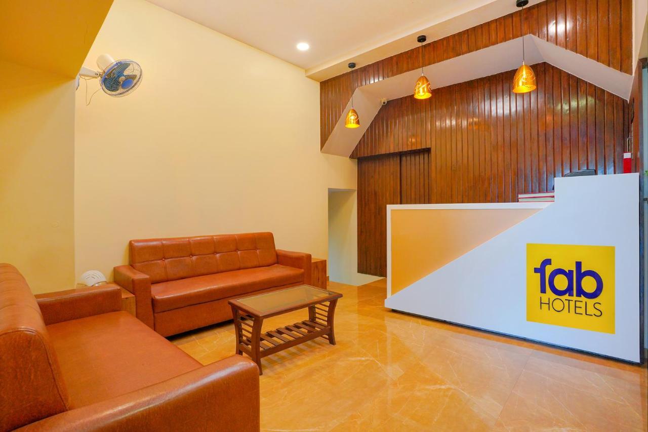 Fabexpress Colaba Grand Hotel Mumbai Bagian luar foto