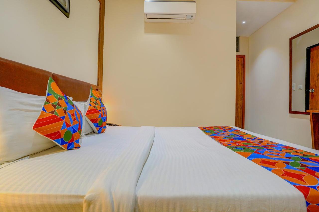 Fabexpress Colaba Grand Hotel Mumbai Bagian luar foto