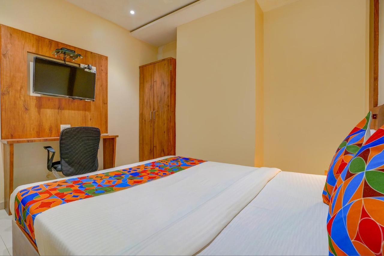 Fabexpress Colaba Grand Hotel Mumbai Bagian luar foto