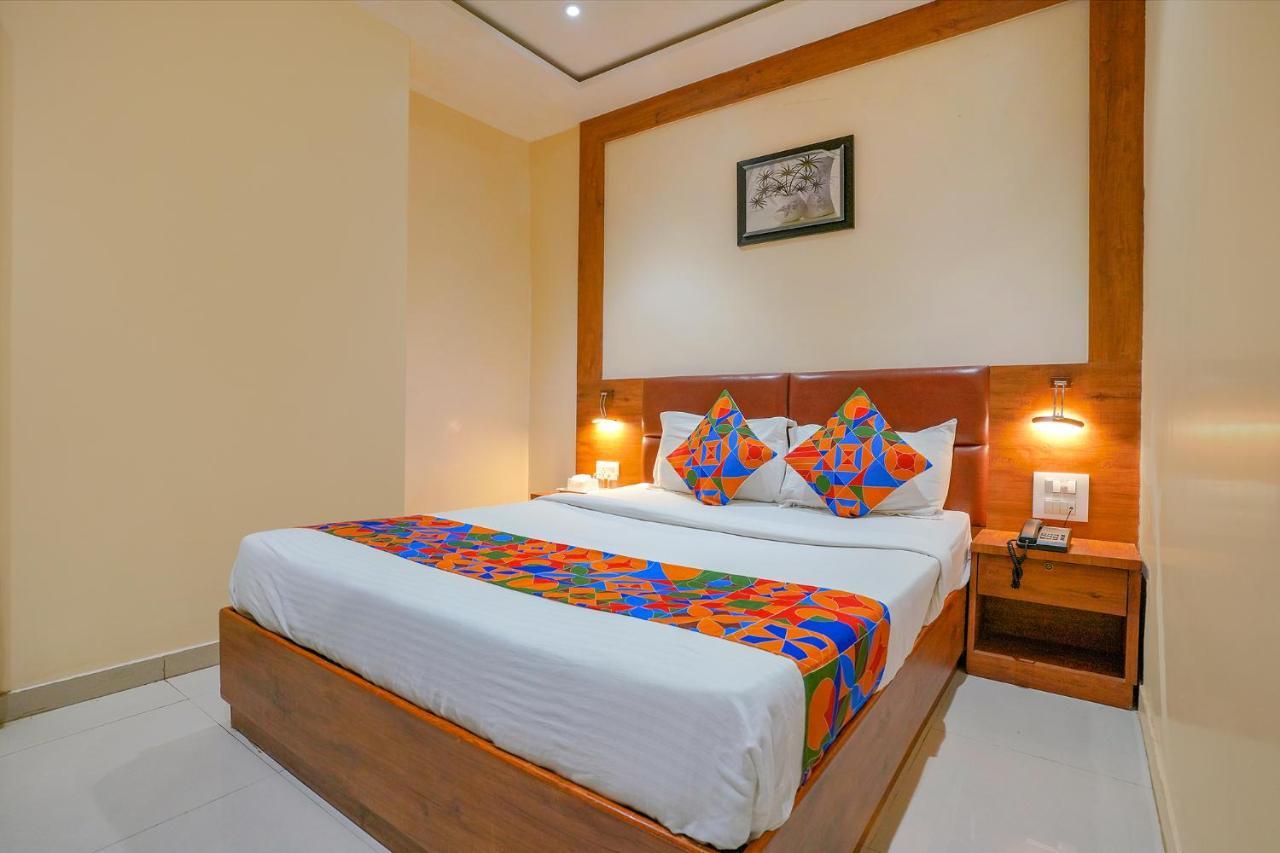 Fabexpress Colaba Grand Hotel Mumbai Bagian luar foto